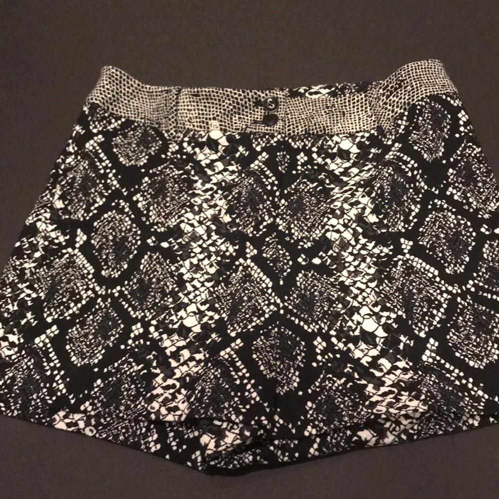 Bebe high waisted shorts